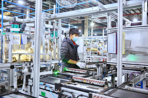 罩樣迎春來 長沙經開區(qū)人的抗疫復工第一線